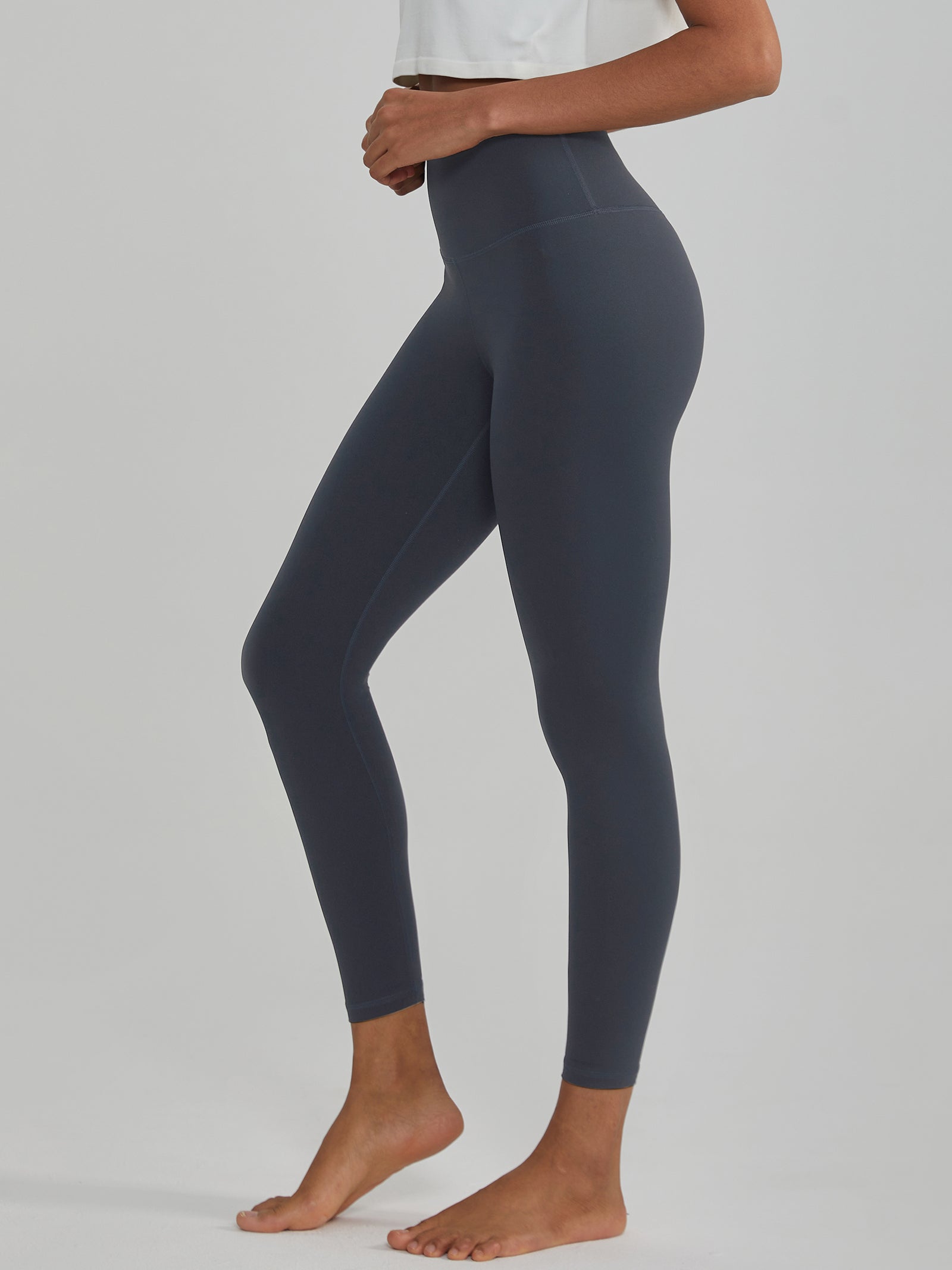 High-Waisted Yoga Pants Equipped with a Discreet Large Pocket