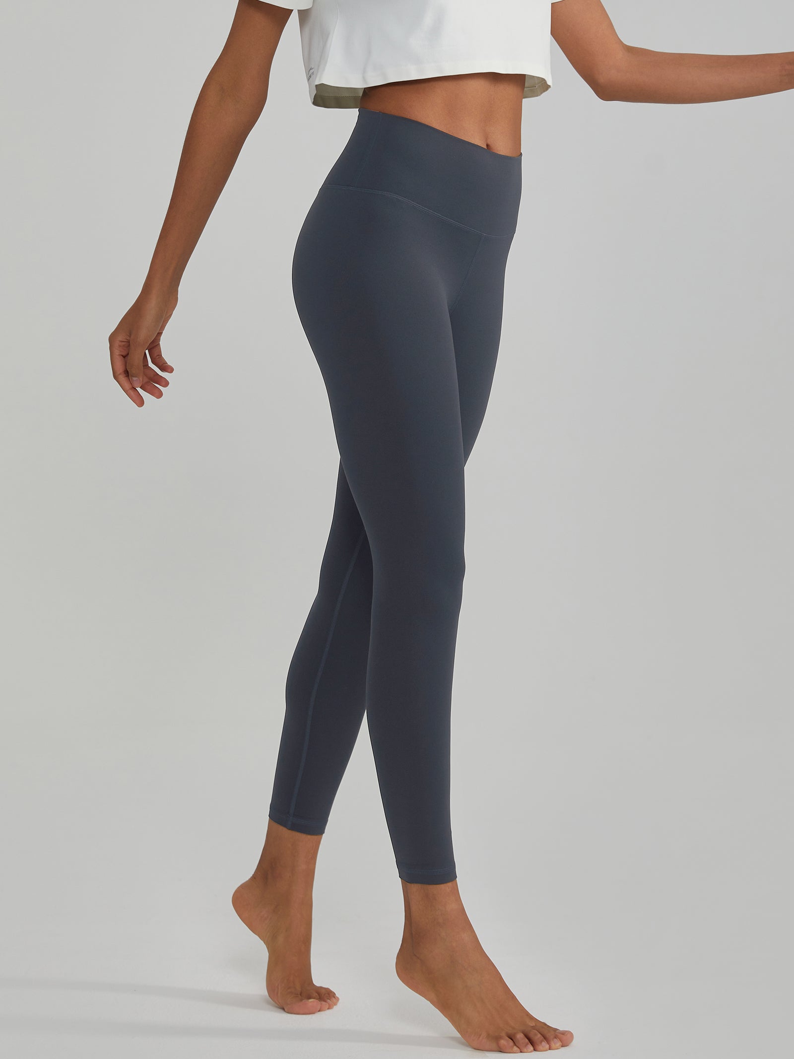 High-Waisted Yoga Pants Equipped with a Discreet Large Pocket