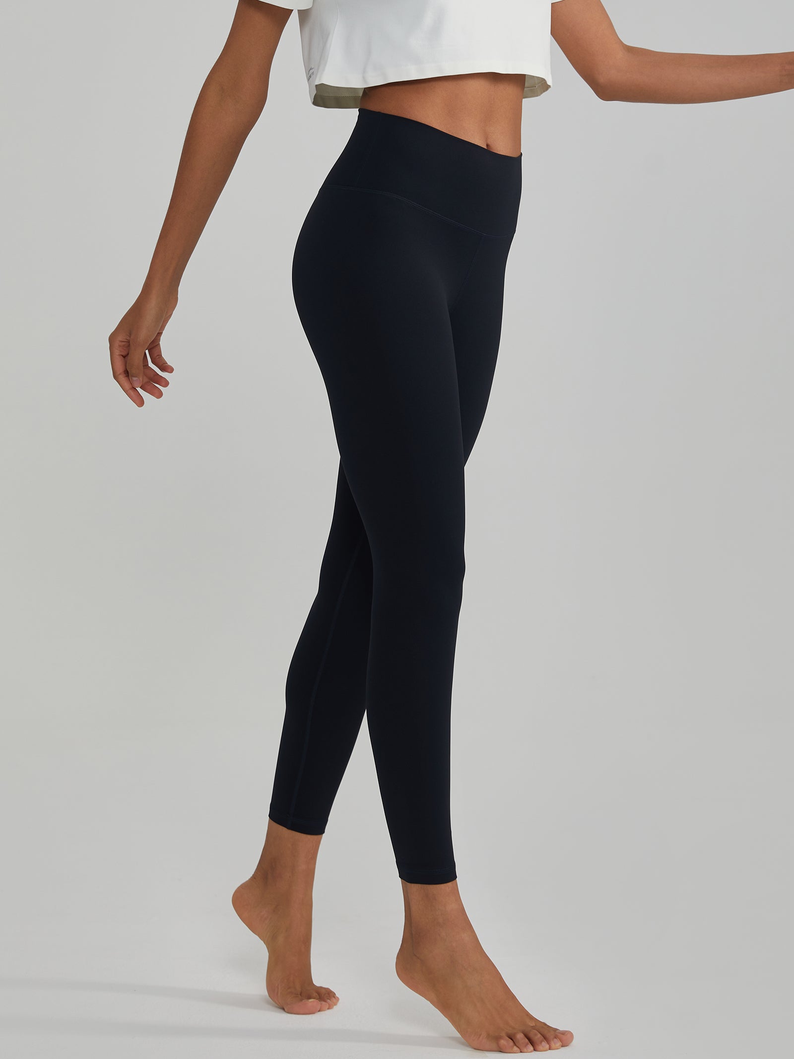 High-Waisted Yoga Pants Equipped with a Discreet Large Pocket