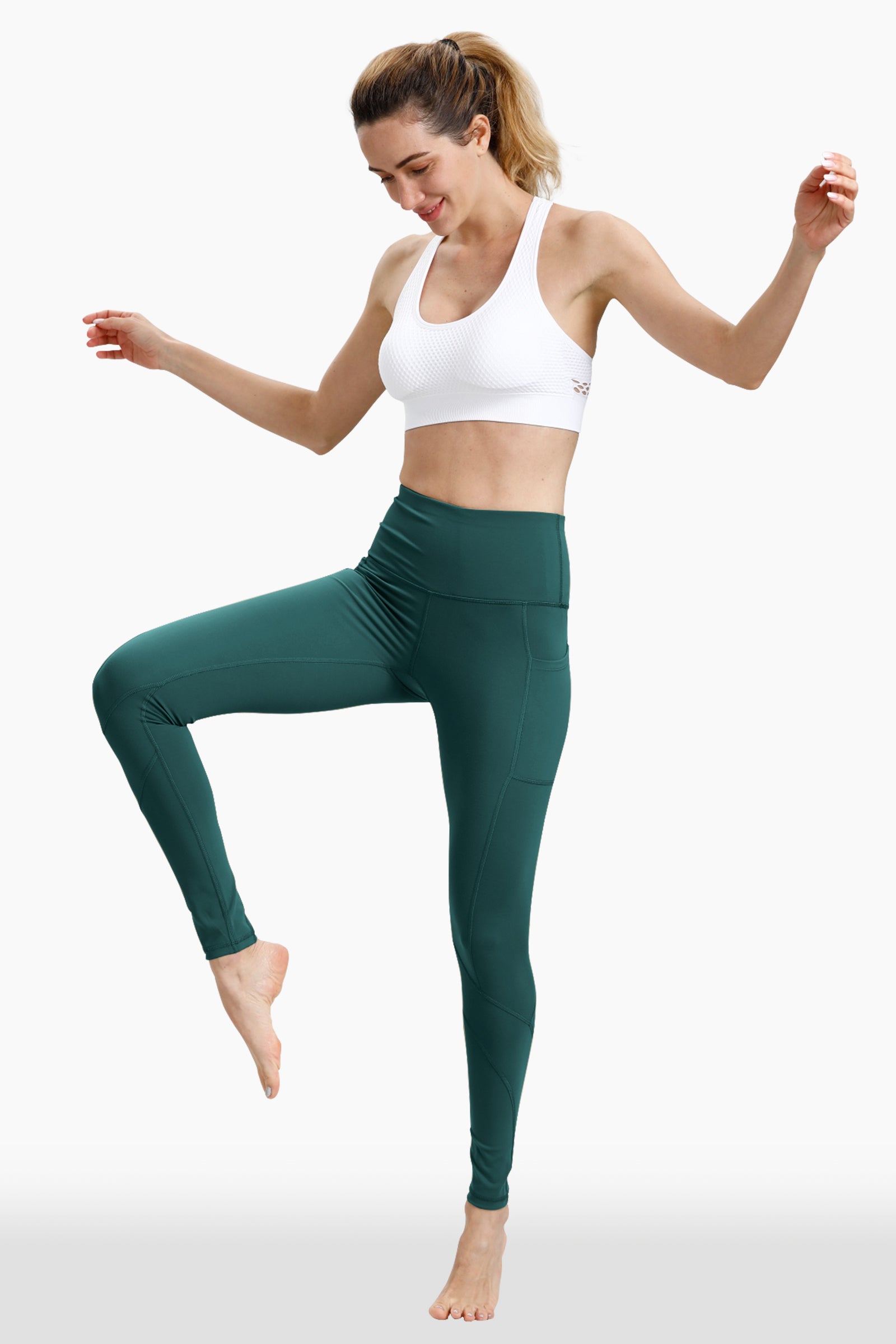 The Gym Women Working Out In Yoga Pants Cute And Comfortable